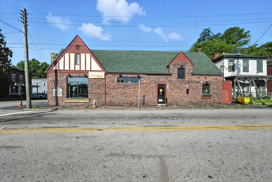 More Photos Of 801 W Washington St, Petersburg Storefront Retail Residential For Sale