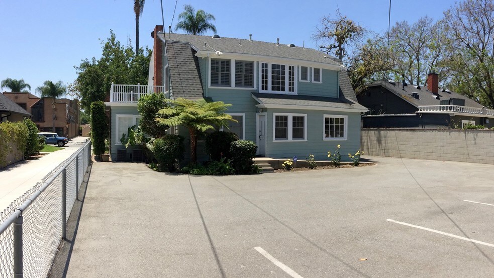 More Photos Of 1533 E 4th St, Santa Ana Medical For Lease