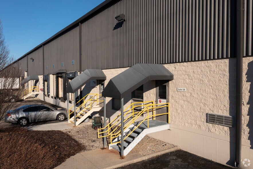 More Photos Of 4750 Lake Forest Dr, Blue Ash Warehouse For Lease