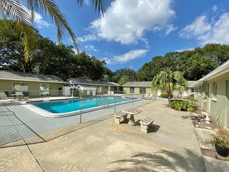 More Photos Of 531-539 New York Ave, Dunedin Apartments For Sale