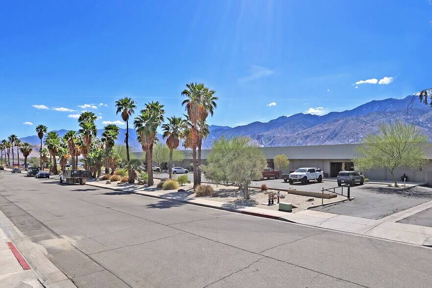 More Photos Of 1251 Montalvo Way, Palm Springs Manufacturing For Lease