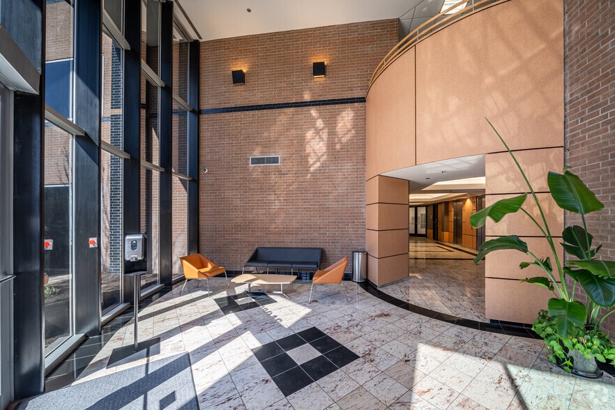 More Photos Of 12946 Dairy Ashford Rd, Sugar Land Medical For Lease