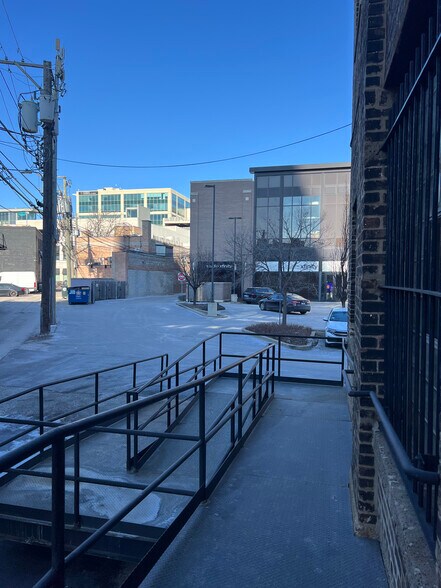 More Photos Of 1512 N Fremont St, Chicago Loft Creative Space For Lease