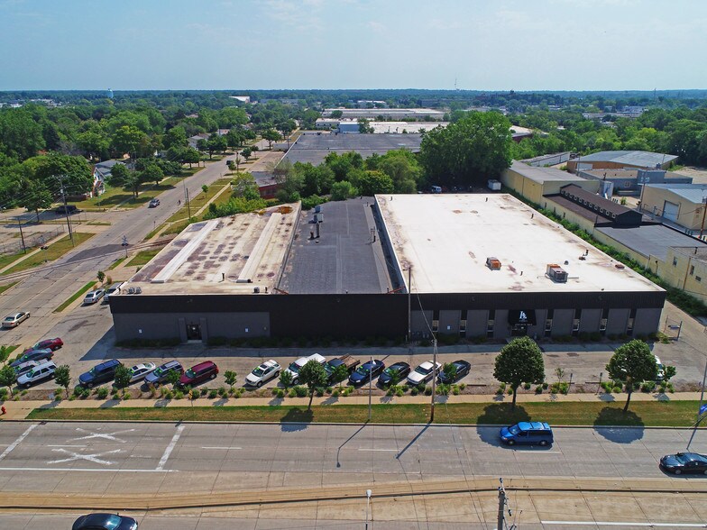 More Photos Of 6770 N 43rd St, Milwaukee Industrial For Sale