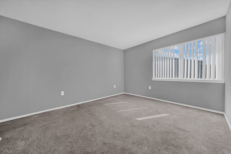 More Photos Of 3810 5th St, Bradenton Apartments For Sale