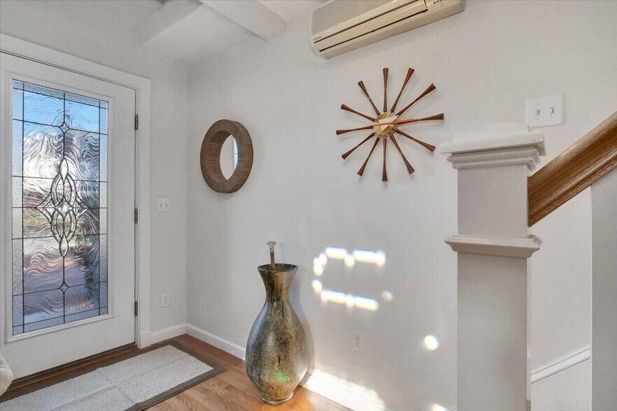 More Photos Of 139 A Bradford St, Provincetown Storefront Retail Residential For Sale