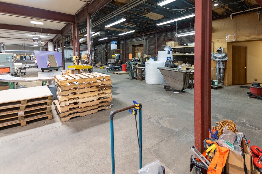 More Photos Of 1 Victor Way, Sharon Warehouse For Sale