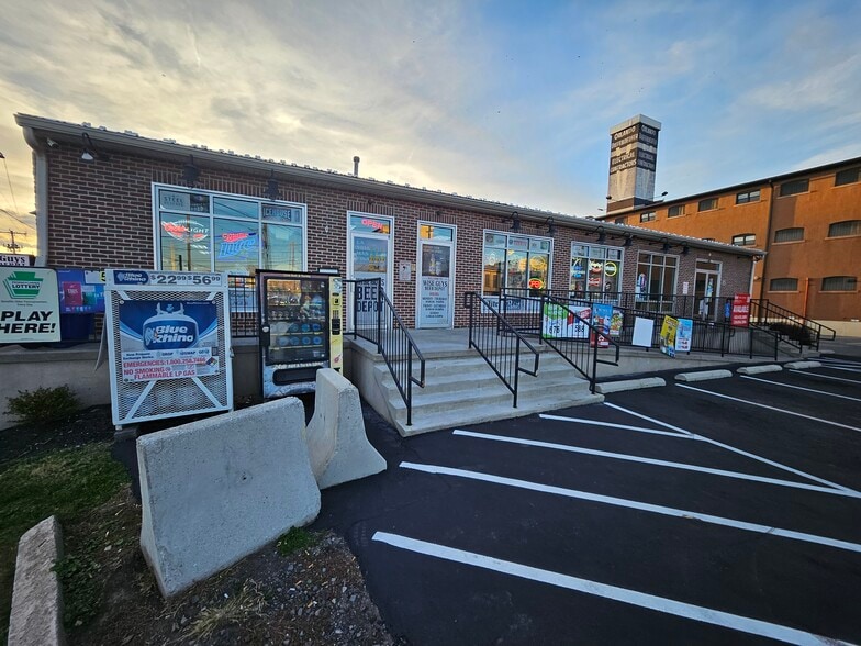 Primary Photo Of 209 W Union St, Allentown General Retail For Lease