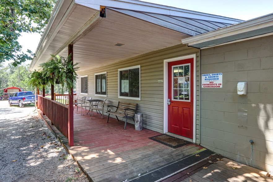 More Photos Of 1105 W Lake Rd, Spout Spring Trailer Camper Park For Sale