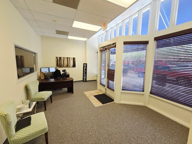 More Photos Of 110 W 1st St, Sanford Loft Creative Space For Lease