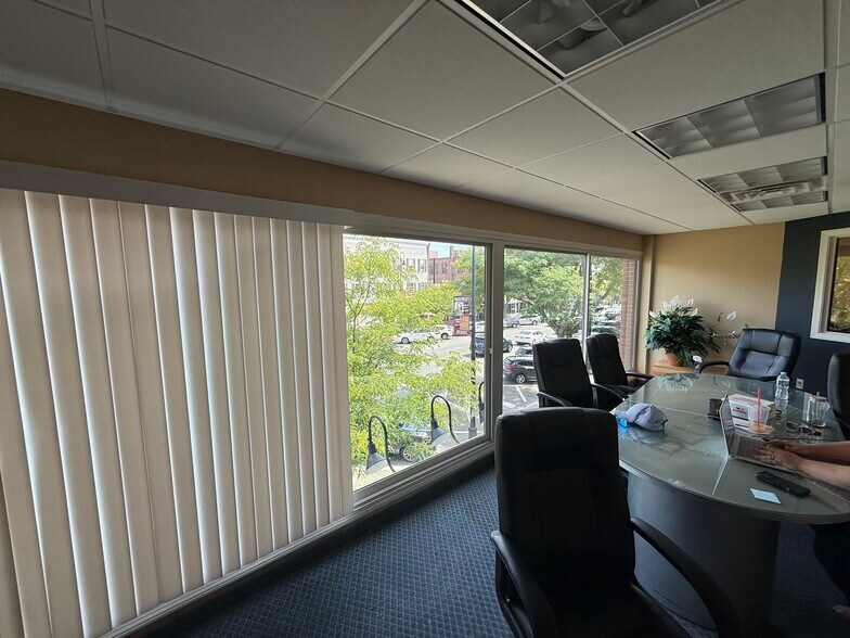 More Photos Of 381 Main St, Wakefield Storefront Retail Office For Lease