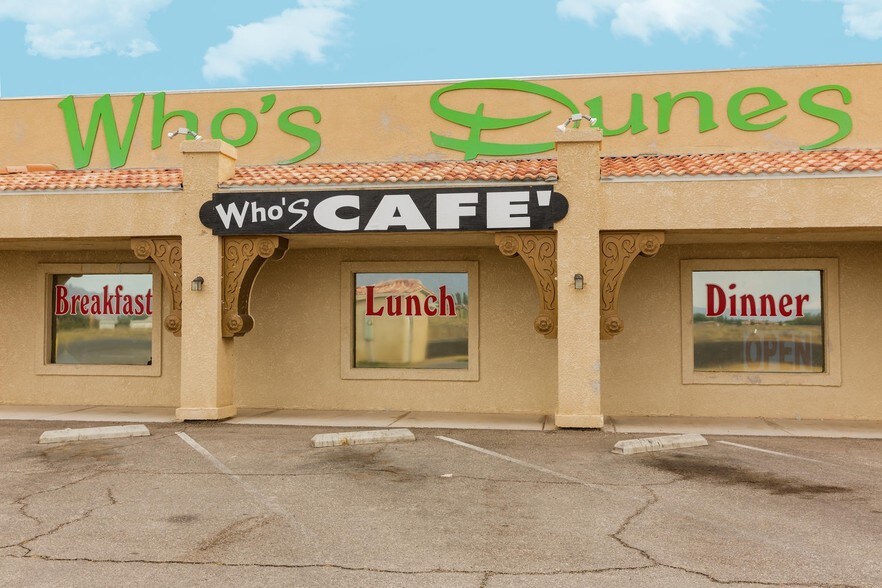 More Photos Of 900 W Nevada Hwy 372, Pahrump Bar For Sale