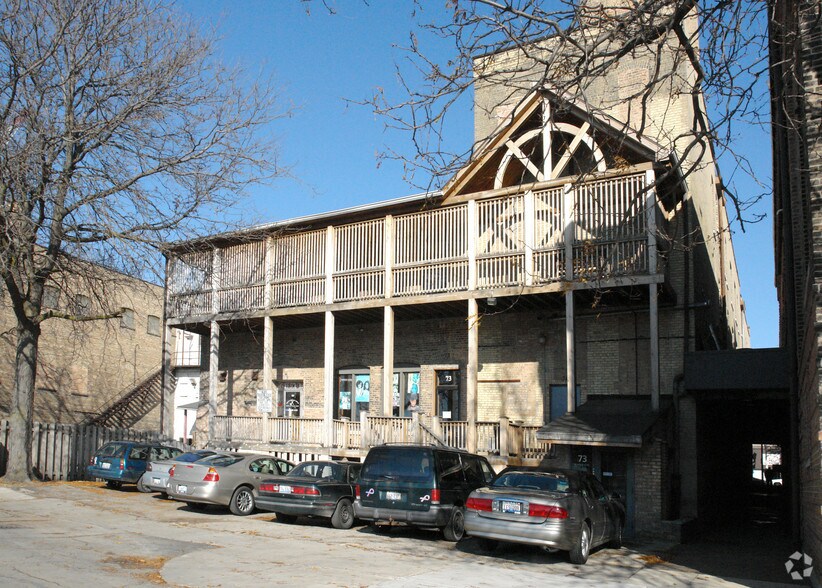 More Photos Of 70-74 S Grove Ave, Elgin Storefront Retail Office For Lease