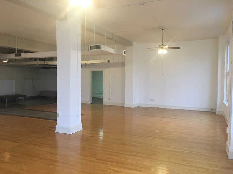 More Photos Of 306 W Main St, Frankfort Coworking Space