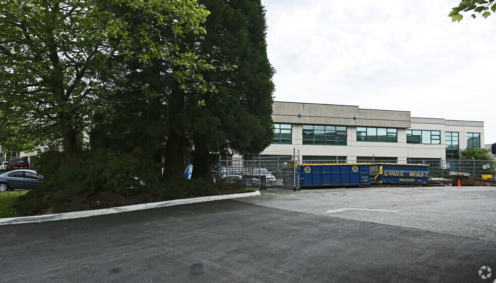 More Photos Of 20145 Stewart Cres, Maple Ridge Flex For Lease