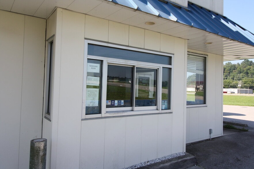 More Photos Of 688 Taylorsville Rd, Taylorsville Freestanding For Sale
