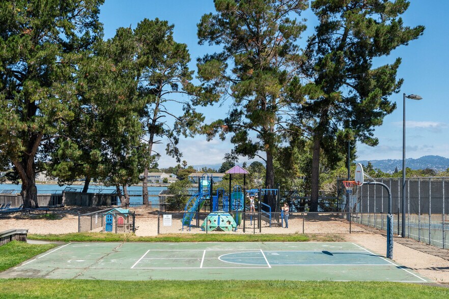 More Photos Of 200 Packet Landing Rd, Alameda Health Club For Sale