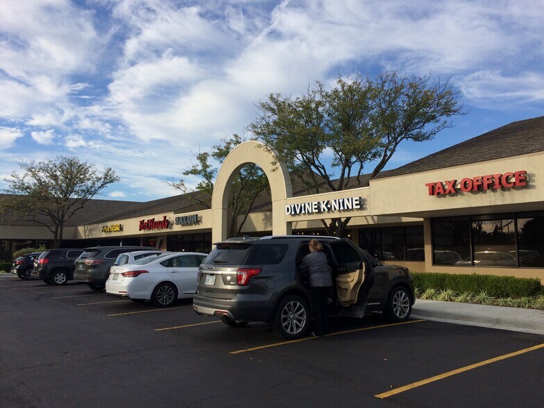 More Photos Of 1811-1861 S Ridgeview Rd, Olathe Unknown For Lease