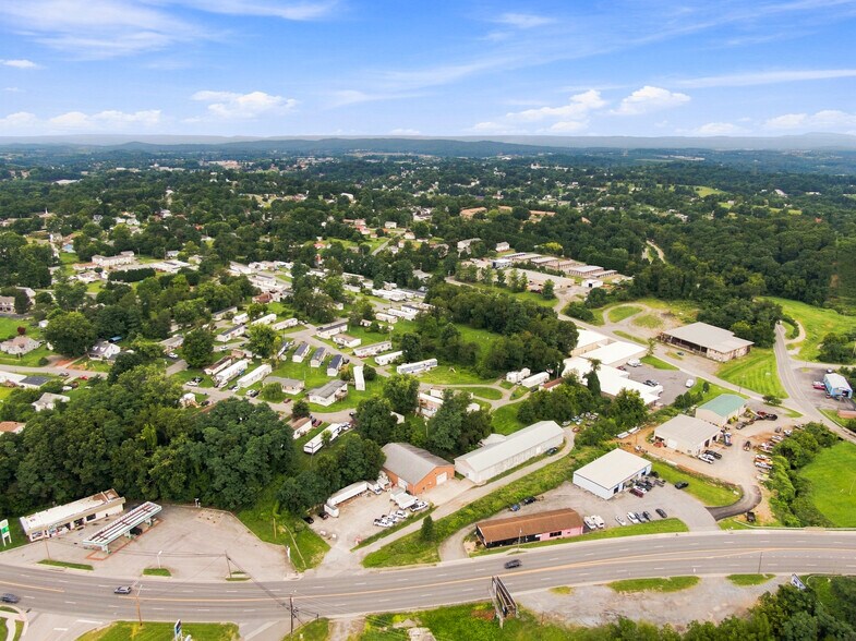 More Photos Of 890 Roanoke St, Christiansburg Warehouse For Lease