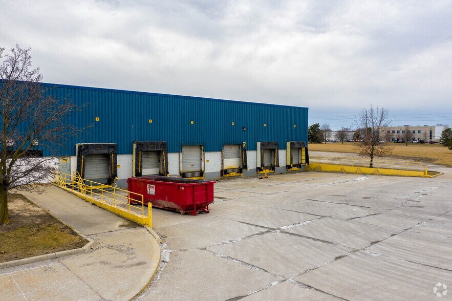 More Photos Of 42600 Merrill Rd, Sterling Heights Warehouse For Lease