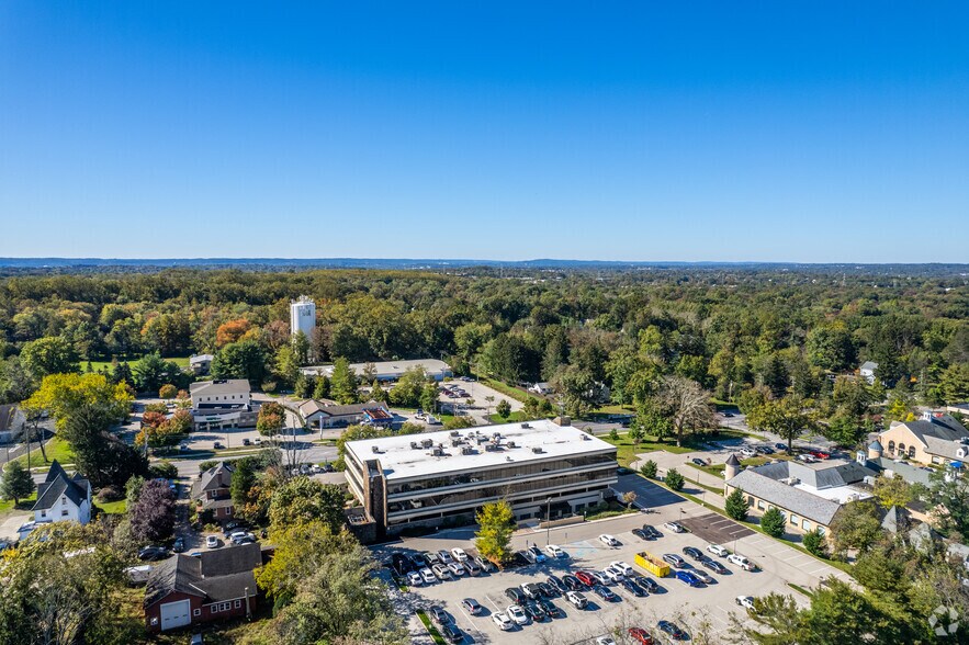 More Photos Of 653 Skippack Pike, Blue Bell Medical For Lease