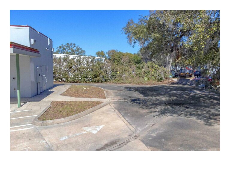More Photos Of 1601 N Woodland Blvd, Deland Fast Food For Sale
