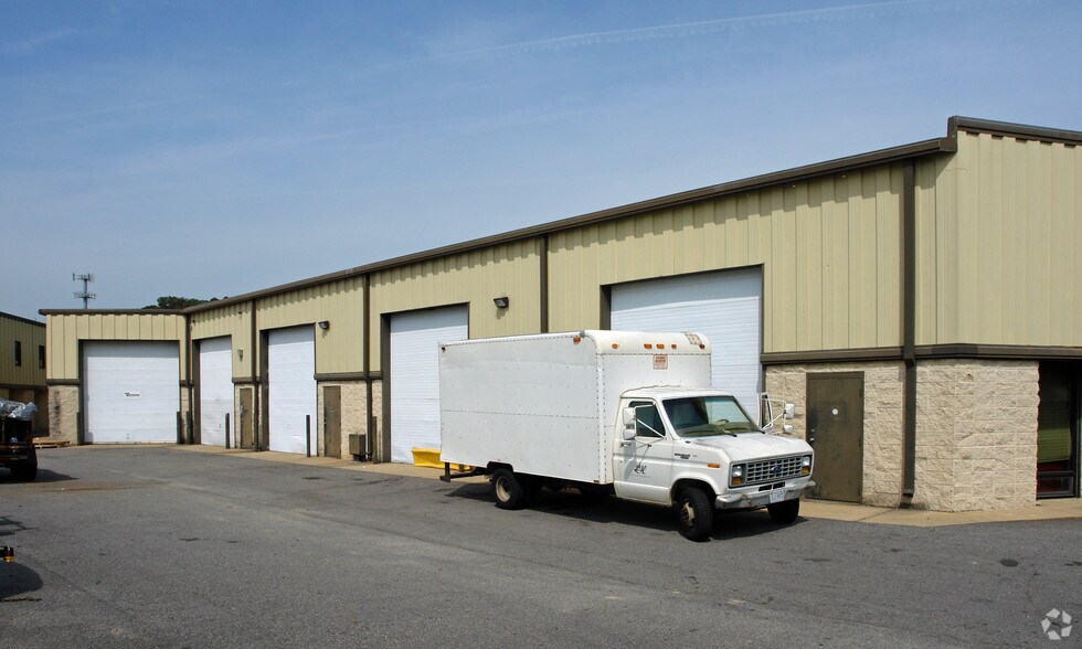 More Photos Of 2421 Bowland Pky, Virginia Beach Light Manufacturing For Lease