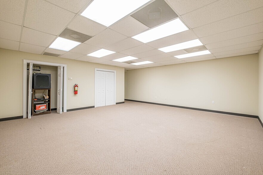 More Photos Of 131 Lee Byrd Rd, Loganville Office For Sale