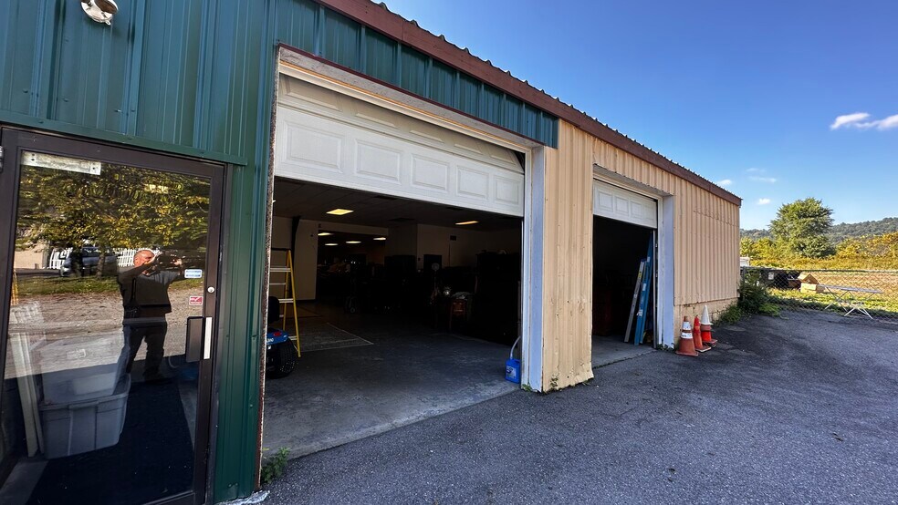 More Photos Of 723 Rt 57, Stewartsville Industrial For Sale