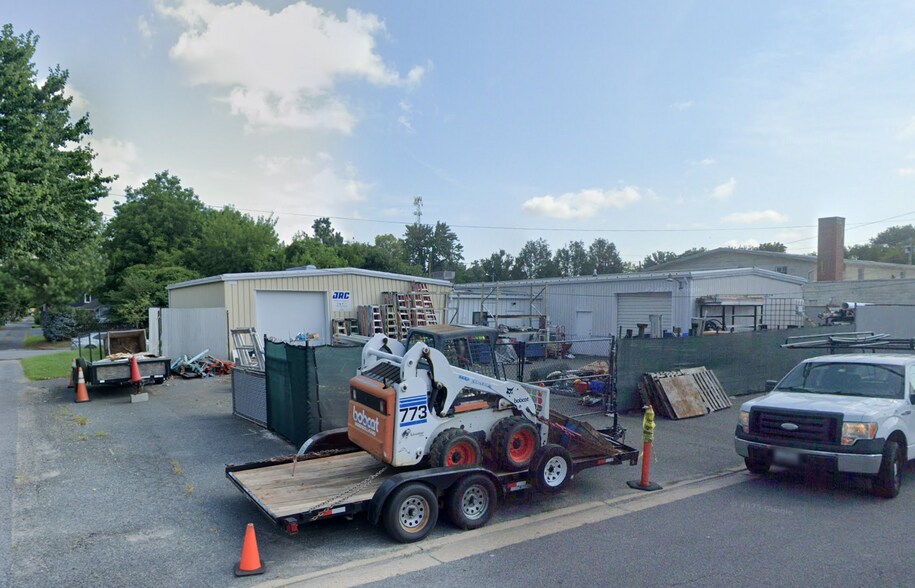 Primary Photo Of 304 Melfield Ave, Easton Industrial For Sale