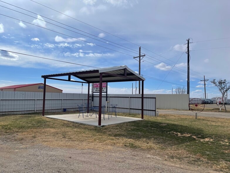 More Photos Of 505 E County Road 7300, Lubbock Trailer Camper Park For Sale