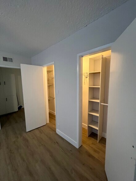 More Photos Of 726 N Alfred St, West Hollywood Apartments For Sale