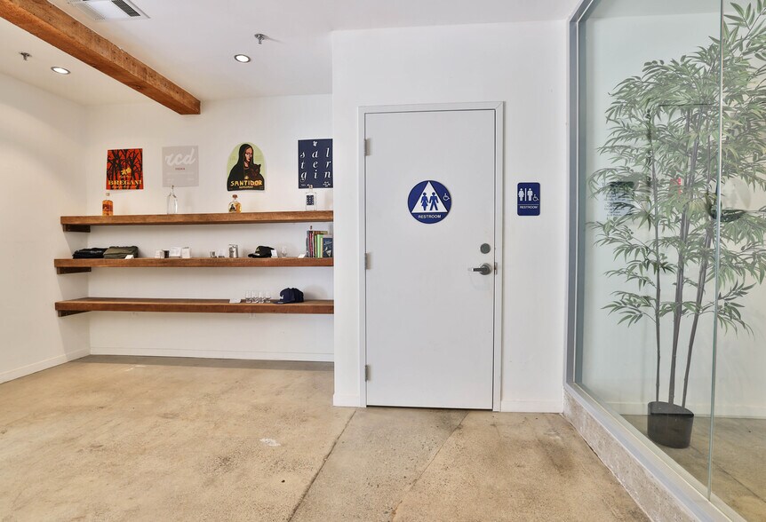 More Photos Of 22549-22551 Foothill Blvd, Hayward Storefront For Sale