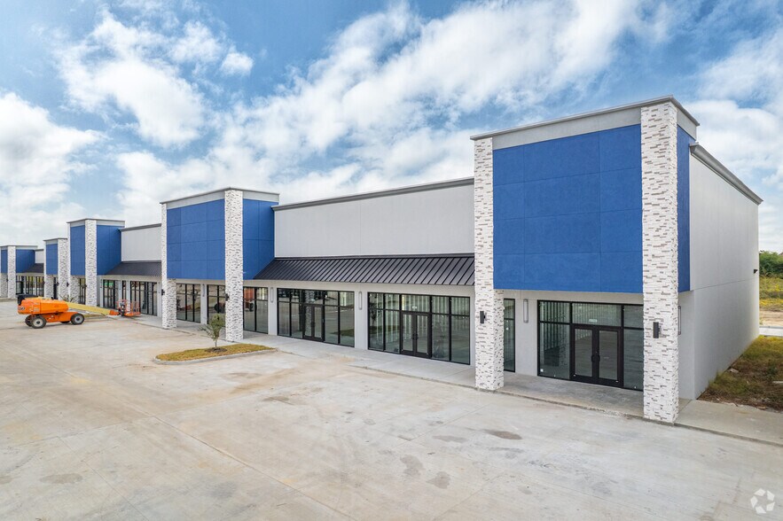 More Photos Of 3100 N. Major Drive, Beaumont Restaurant For Lease