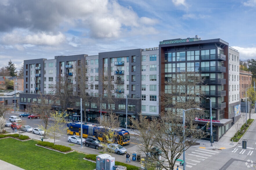 Primary Photo Of 5000 University Way NE, Seattle Apartments For Lease