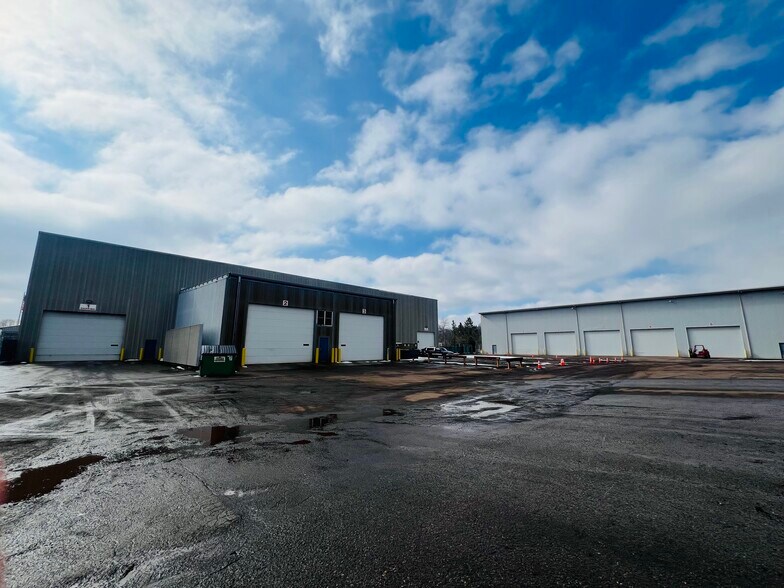 More Photos Of 200 N Hardman Ave, South Saint Paul Manufacturing For Sale