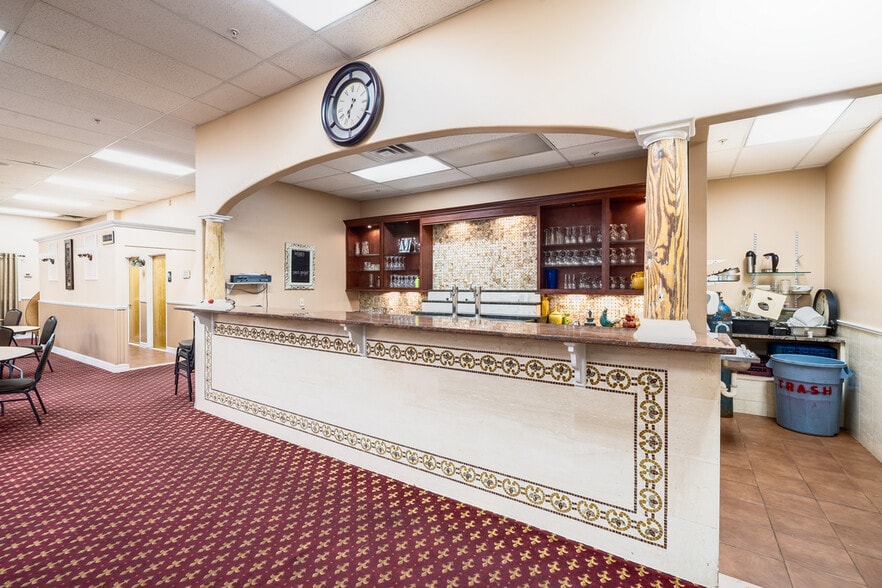 More Photos Of 224 Stockton St, Phillipsburg Showroom For Lease