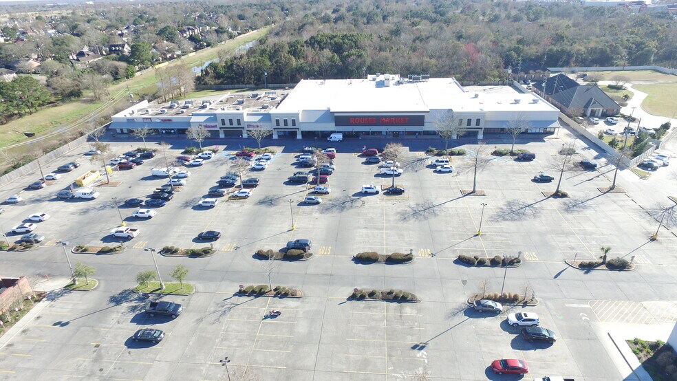 More Photos Of 4001 General De Gaulle Dr, Algiers Unknown For Lease