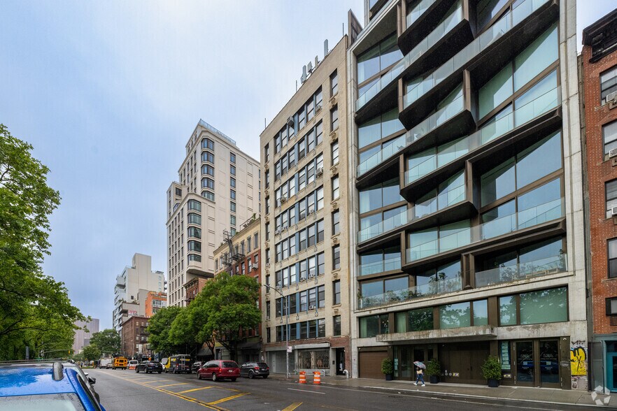 More Photos Of 195-197 Chrystie St, New York Office Residential For Lease