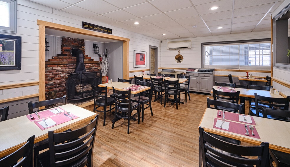More Photos Of 6705 Easton Rd, Pipersville General Retail For Sale