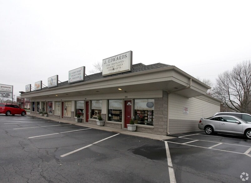 More Photos Of 2106-2114 W Sycamore St, Kokomo Freestanding For Sale