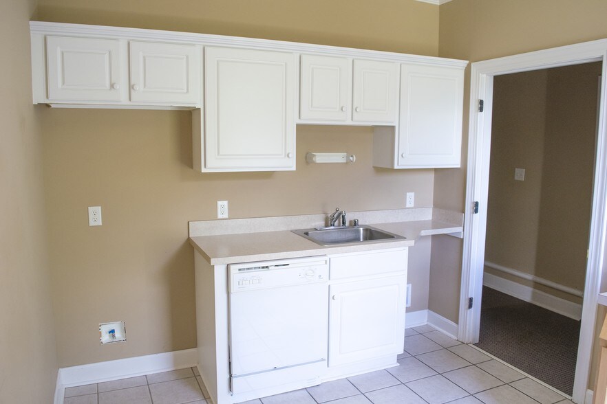 More Photos Of 3240 Office Pointe Pl, Louisville Coworking Space