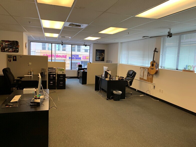 More Photos Of 6750 Hollywood Blvd, Los Angeles Storefront Retail Office For Lease