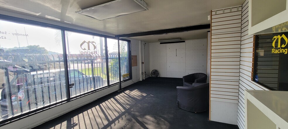 More Photos Of 611 E Route 66, Glendora Auto Repair For Lease