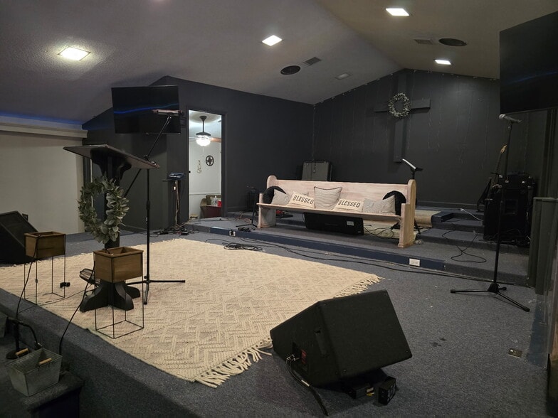 More Photos Of 517 Pleasant Ave, Kannapolis Religious Facility For Sale