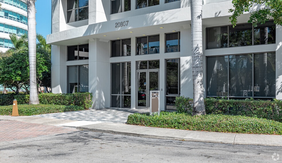 More Photos Of 20801-20807 Biscayne Blvd, Aventura Unknown For Lease