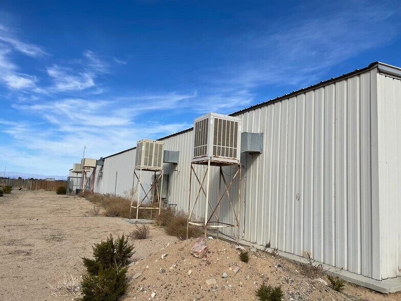 More Photos Of 712 W California Ave, Ridgecrest Warehouse For Sale
