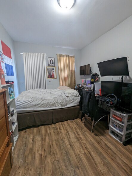 More Photos Of 286 MARTIN LUTHER KING JR Dr, Jersey City Storefront Retail Residential For Sale