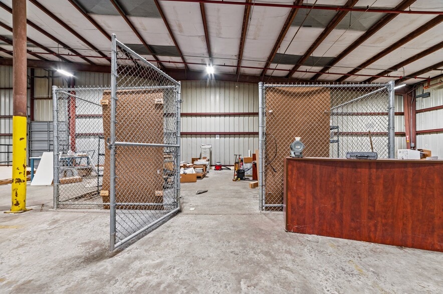 More Photos Of 2107 Black Creek Rd SE, Wilson Warehouse For Lease