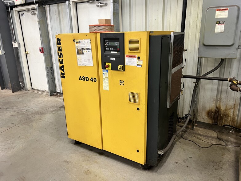 More Photos Of 2803 S Stoughton Rd, Madison Warehouse For Lease